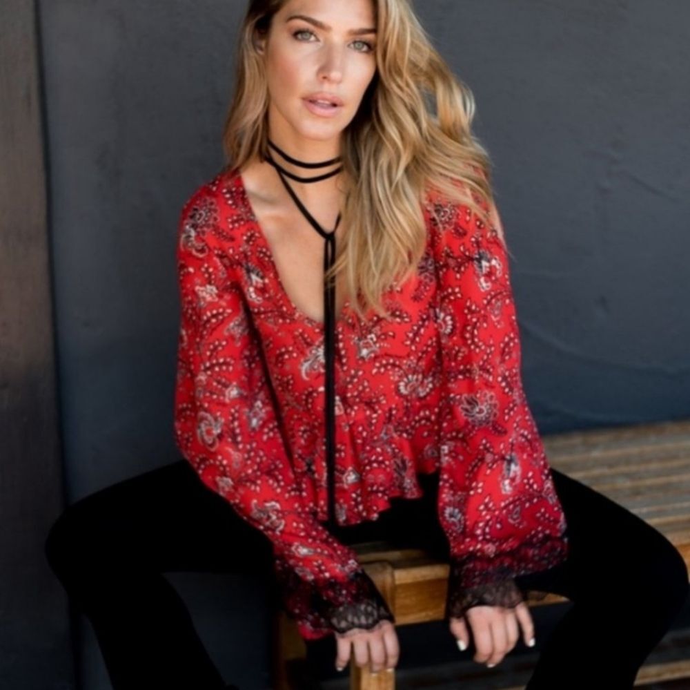 Cinq A Sept Vermillion Jemma Red Paisley Silk Blouse Top Size XS Vamp Whimsigoth